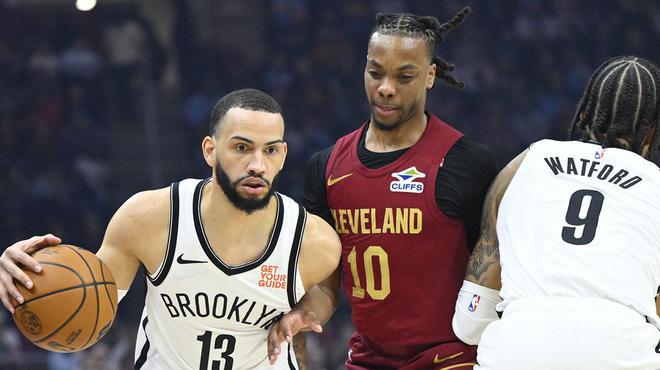 他不仅在国 他不仅在国