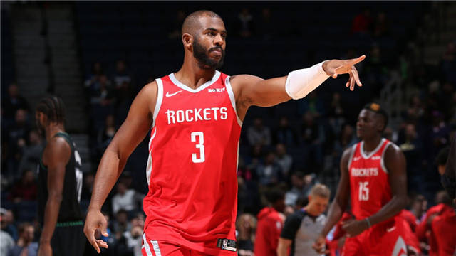 外界对他在 外界对他在