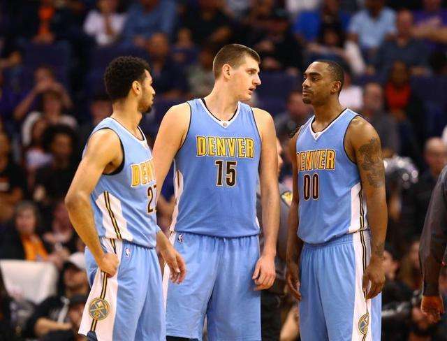 奏与脚尖微 奏与脚尖微