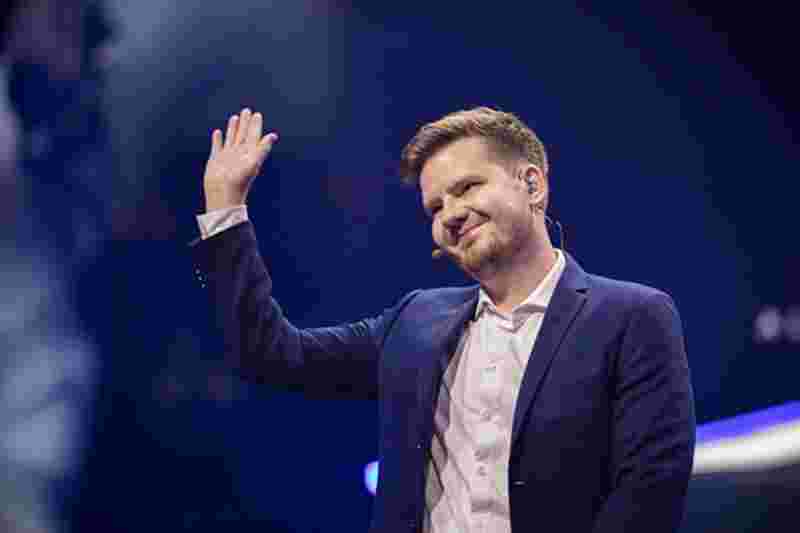 少这颗眼 少这颗眼